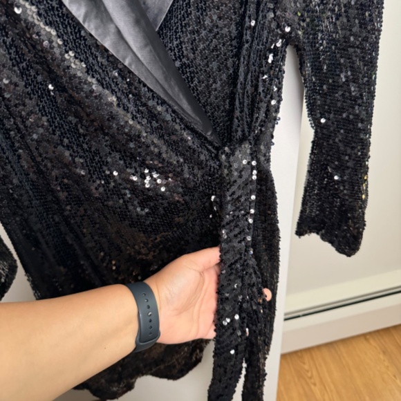 Fashion Nova - Plus Cia Sequin Mini Dress - Black - Picture 7 of 9